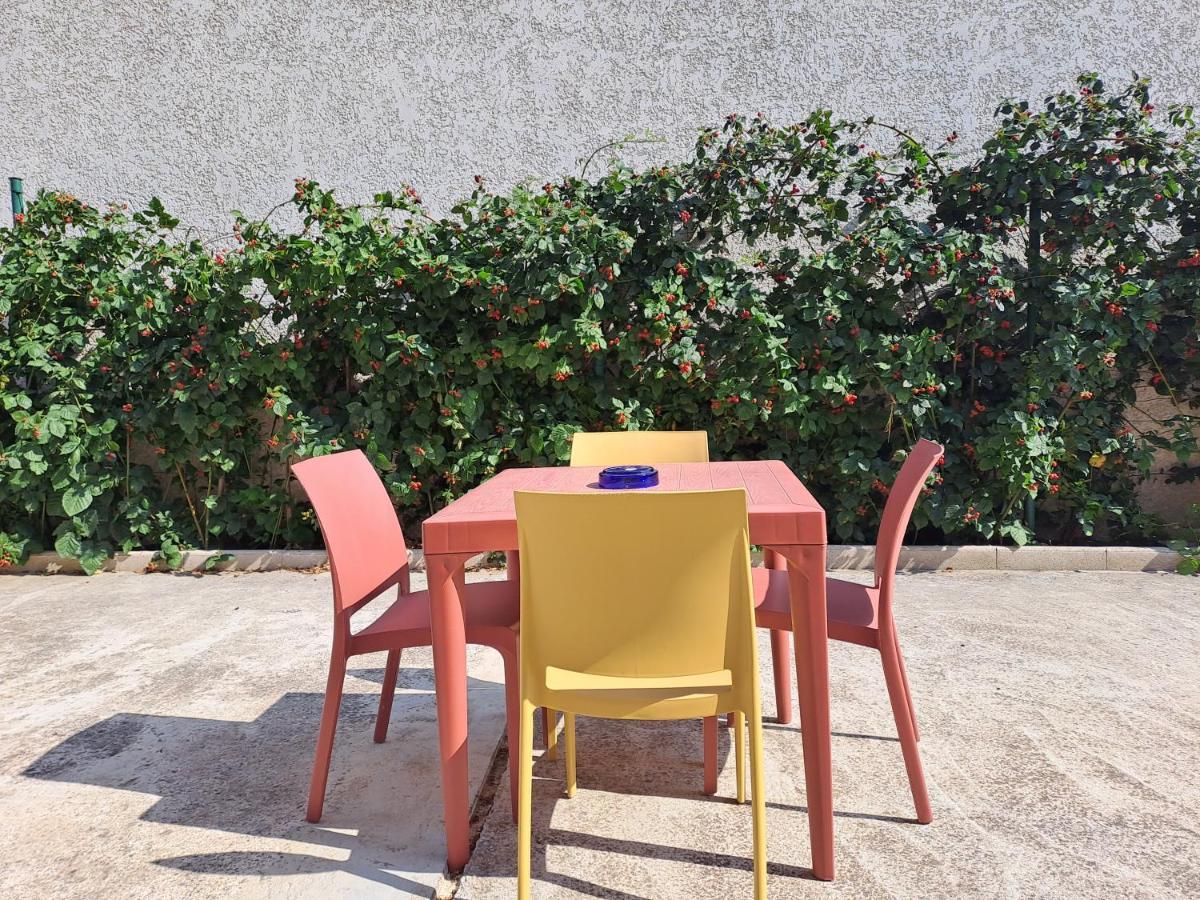 Appartement Avec Exterieur Et Parking Gratuit Perpignan Exterior photo