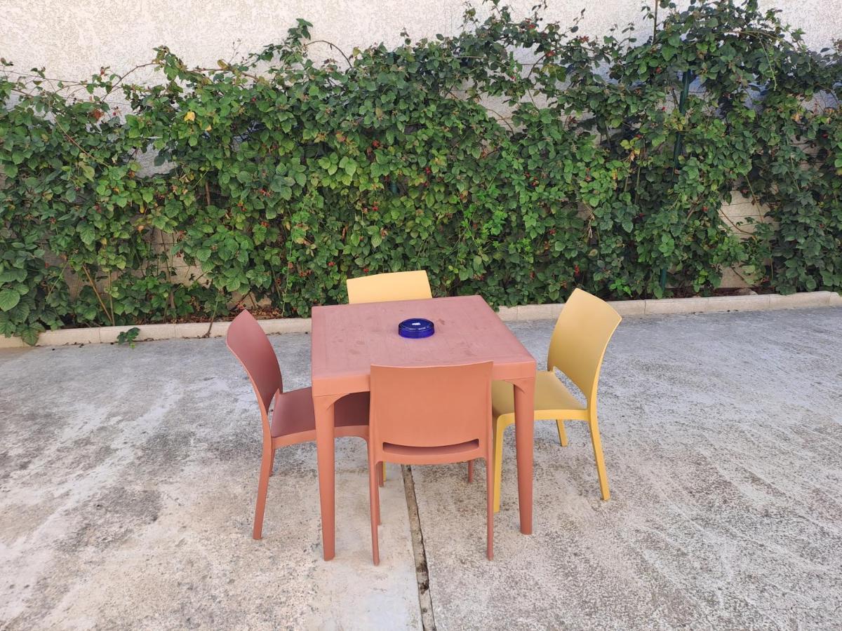 Appartement Avec Exterieur Et Parking Gratuit Perpignan Exterior photo